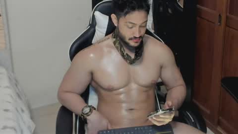 Snapshot of luis_baptista chatting on 05.26.26 luis_baptista online show from 05.26.26