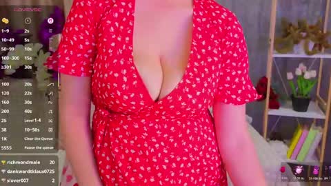 Snapshot of luisa_rosee chatting on 05.11.26 Luisa Rosee online show from 05.11.26