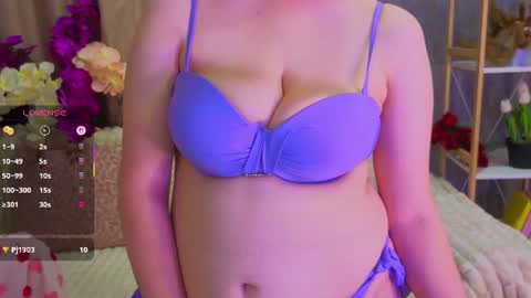 Snapshot of luisa_rosee chatting on 06.25.26 Luisa Rosee online show from 06.25.26