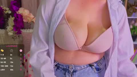 Snapshot of luisa_rosee chatting on 07.31.26 Luisa Rosee online show from 07.31.26