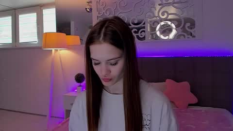 LuisaClover online show from 05.12.26