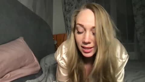 luiva13 online show from 01.23.25