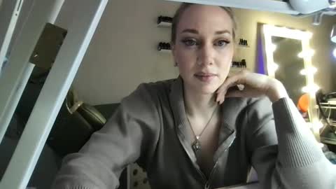 luiva13 online show from 01.28.25