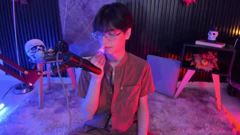 luixdust1 online show from 10.21.25