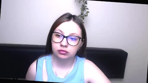 Snapshot of luizaheems_ chatting on 04.27.26 Luiza online show from 04.27.26