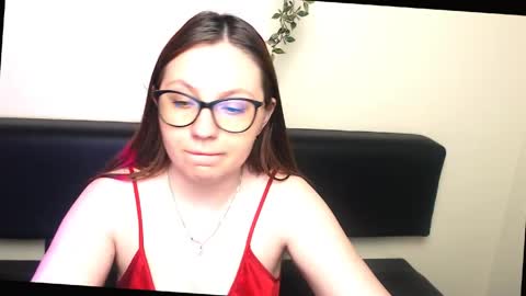 Snapshot of luizaheems_ chatting on 04.28.26 Luiza online show from 04.28.26