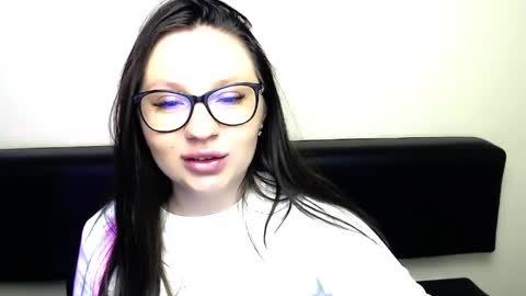 Snapshot of luizaheems_ chatting on 05.15.26 Luiza online show from 05.15.26