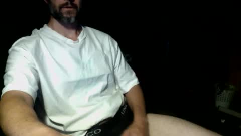 Snapshot of lujara chatting on 05.19.26 Lu online show from 05.19.26