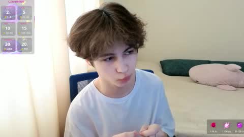 Snapshot of lukahayes chatting on 02.25.26 lukahayes online show from 02.25.26