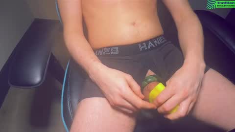 Snapshot of lukatripp chatting on 02.27.25 lukatripp online show from 02.27.25