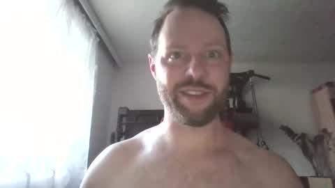 Snapshot of luke91_t chatting on 10.09.25 luke91_t online show from 10.09.25