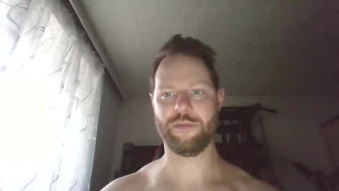 Snapshot of luke91_t chatting on 10.10.25 luke91_t online show from 10.10.25