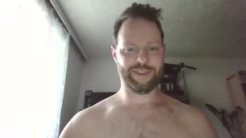 Snapshot of luke91_t chatting on 10.11.25 luke91_t online show from 10.11.25