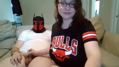 Snapshot of luke_and_nat2023 chatting on 03.08.25 luke and nat online show from 03.08.25