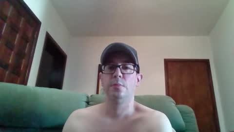 Snapshot of lukz88bigcock chatting on 01.18.25 Luke online show from 01.18.25