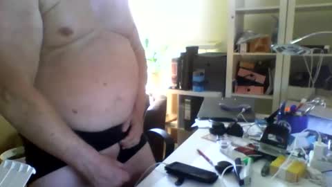 Snapshot of luley58 chatting on 05.25.26 luley58 online show from 05.25.26