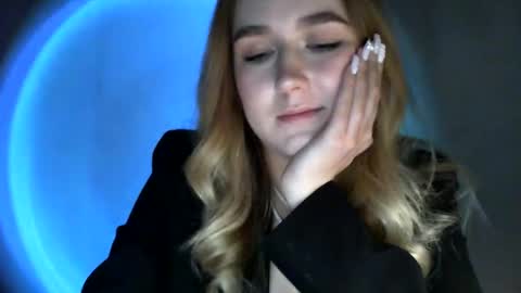 Snapshot of lulu_baby1 chatting on 02.05.25 Lulu Baby18 online show from 02.05.25