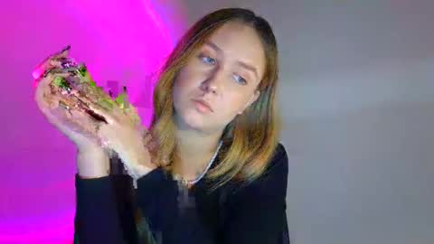 Snapshot of lulu_baby1 chatting on 10.20.25 Lulu Baby18 online show from 10.20.25