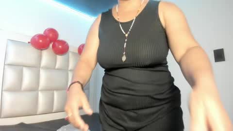 Snapshot of lulu_js_ chatting on 05.26.26 elizabeth online show from 05.26.26
