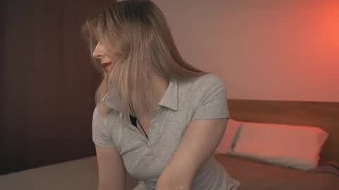 lulu_lovett online show from 03.11.25