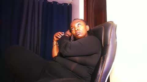 Snapshot of lulu_sparks1 chatting on 02.25.26 lulu_sparks1 online show from 02.25.26