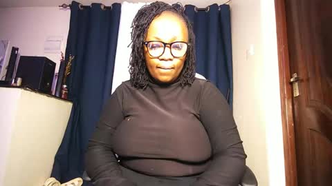Snapshot of lulu_sparks1 chatting on 06.22.26 lulu_sparks1 online show from 06.22.26