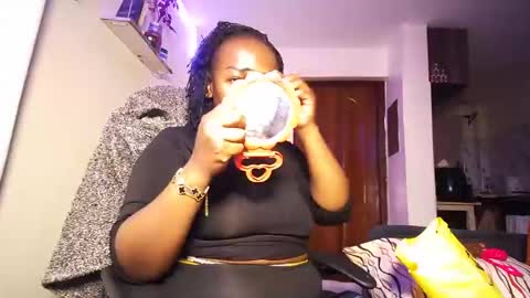 Snapshot of lulu_sparks1 chatting on 07.19.26 lulu_sparks1 online show from 07.19.26