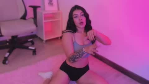 Snapshot of lummii_ chatting on 02.08.26 lummii_ online show from 02.08.26