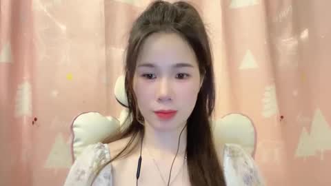 Snapshot of luna4739 chatting on 05.05.26 Luna online show from 05.05.26