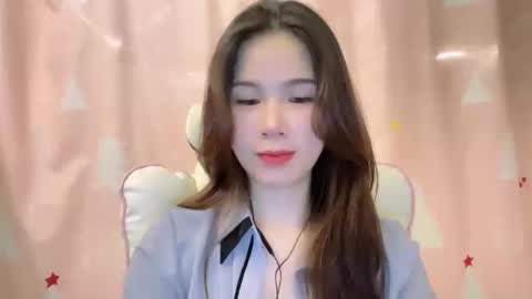 Snapshot of luna4739 chatting on 05.19.26 Luna online show from 05.19.26