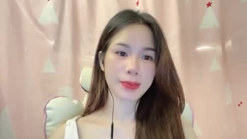 Snapshot of luna4739 chatting on 05.23.26 Luna online show from 05.23.26