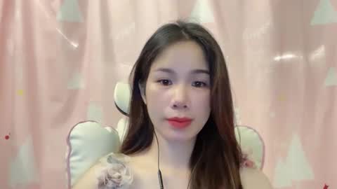 Snapshot of luna4739 chatting on 05.23.26 Luna online show from 05.23.26
