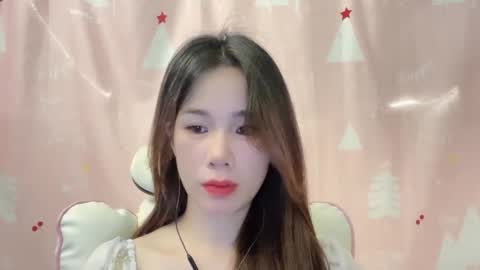 Snapshot of luna4739 chatting on 05.25.26 Luna online show from 05.25.26