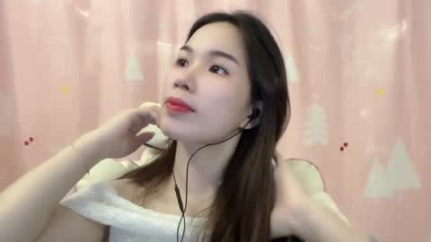 Snapshot of luna4739 chatting on 06.16.26 Luna online show from 06.16.26