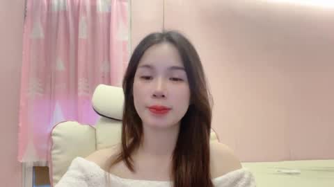 Snapshot of luna4739 chatting on 07.25.26 Luna online show from 07.25.26
