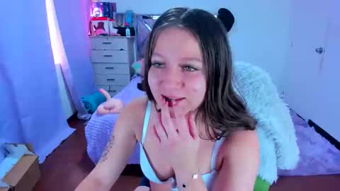 luna_analya online show from 10.24.25
