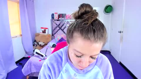 luna_analya online show from 04.13.26