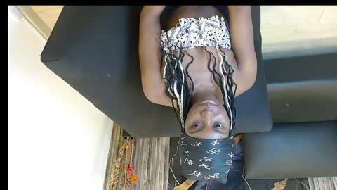 luna_bella882689 online show from 05.25.26