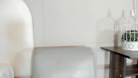 luna_bradley_ online show from 04.09.26