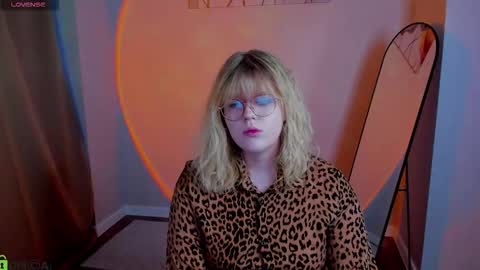 Snapshot of luna_c0ra chatting on 02.14.26 luna online show from 02.14.26