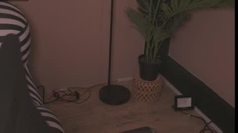 Snapshot of luna_cullen chatting on 04.15.26 Lunita online show from 04.15.26