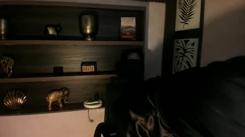 luna_ferrari online show from 04.17.26