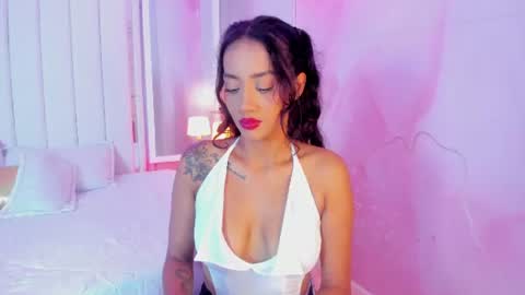 Snapshot of luna_hot_ass chatting on 06.11.26 luna_hot_ass online show from 06.11.26