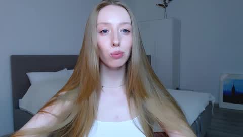 Luna online show from 01.15.25