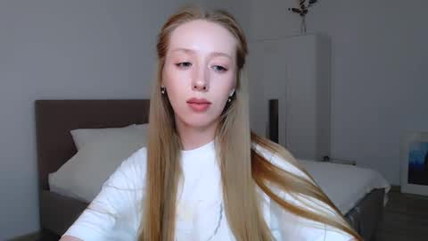 Luna online show from 02.20.25