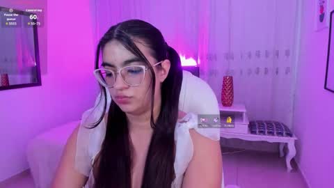 Snapshot of luna_jonnes1 chatting on 02.01.26 Luna online show from 02.01.26