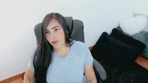 Snapshot of luna_lgomez chatting on 05.04.26 luna online show from 05.04.26