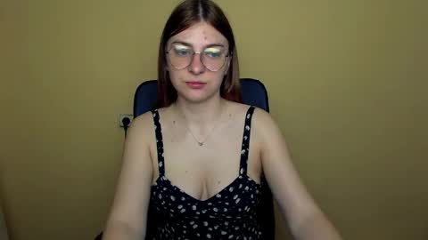 Snapshot of luna_lush_ chatting on 05.21.26 Luna online show from 05.21.26