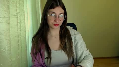 Snapshot of luna_lush_ chatting on 05.29.26 Luna online show from 05.29.26