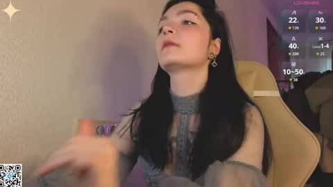 Snapshot of luna_moon13 chatting on 04.13.26 Luna online show from 04.13.26
